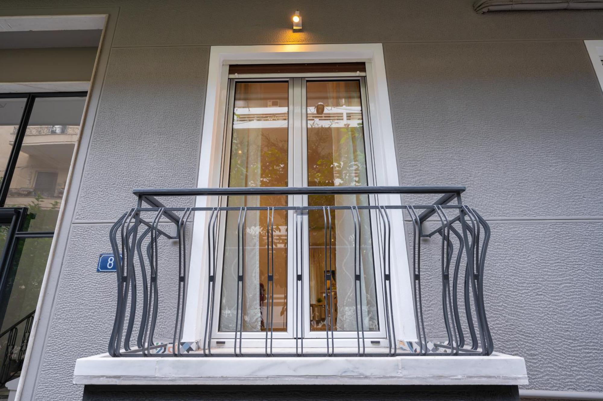 Spacious Modern Apartment In Athens Near Metro エクステリア 写真