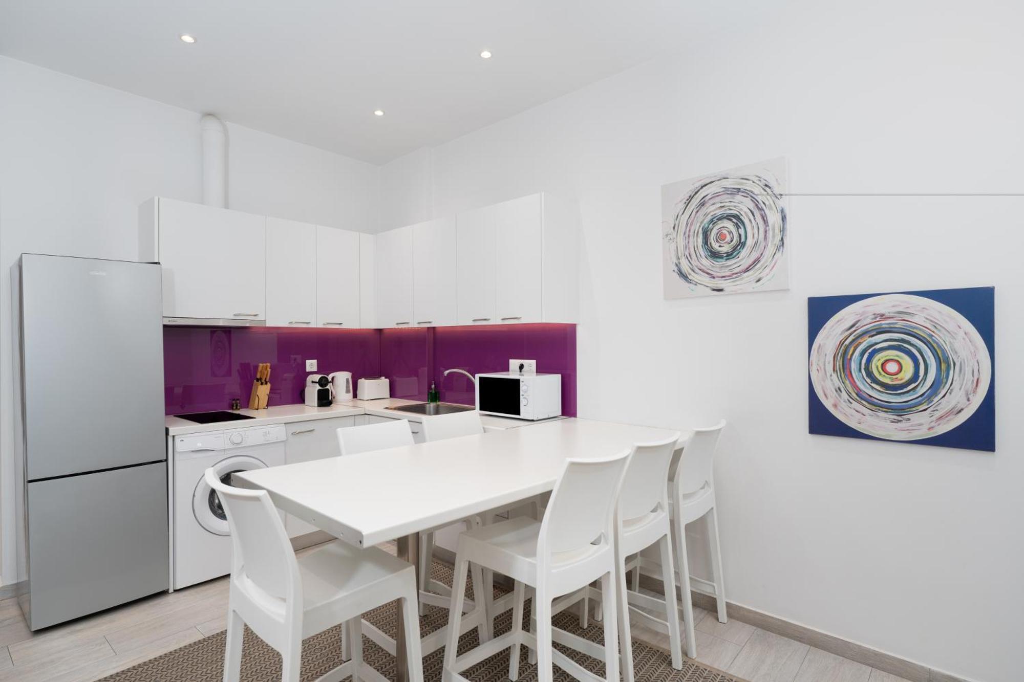 Spacious Modern Apartment In Athens Near Metro エクステリア 写真